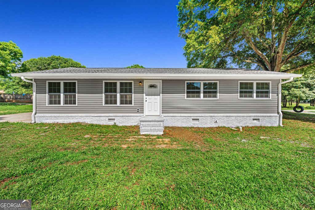 16 Elm Street, Hartwell, GA 30643