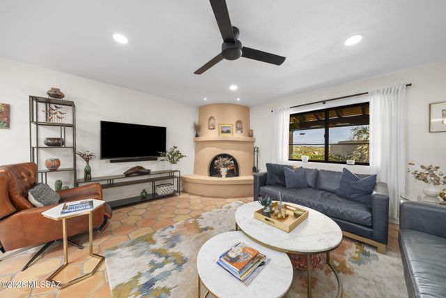 5091 N Camino De La Cumbre, Tucson, AZ 85750