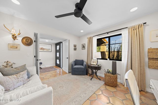 5091 N Camino De La Cumbre, Tucson, AZ 85750