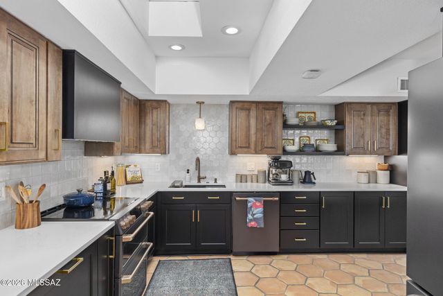 5091 N Camino De La Cumbre, Tucson, AZ 85750