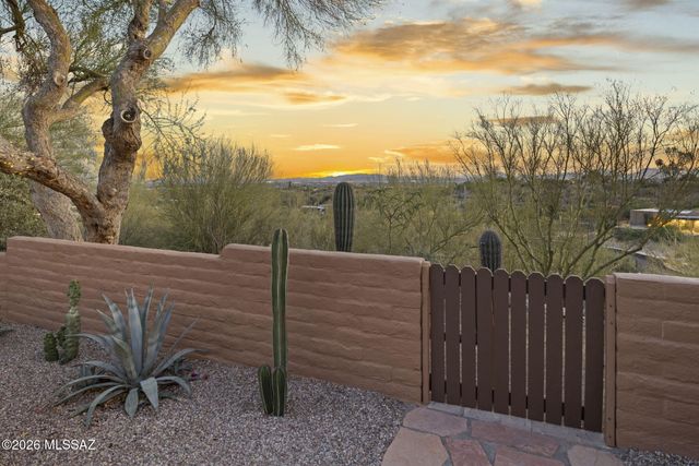 5091 N Camino De La Cumbre, Tucson, AZ 85750