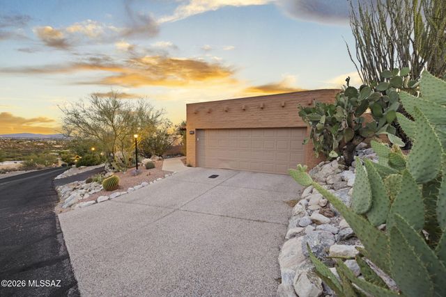 5091 N Camino De La Cumbre, Tucson, AZ 85750