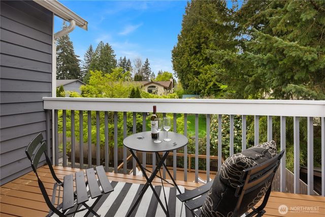 10729 23rd Avenue NE, Seattle, WA 98125