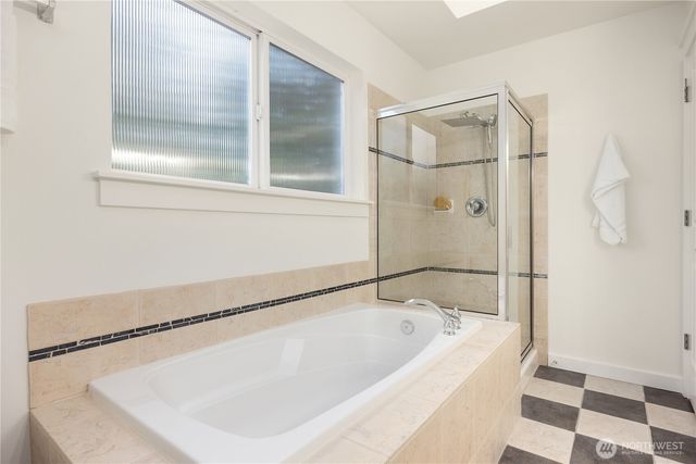 10729 23rd Avenue NE, Seattle, WA 98125