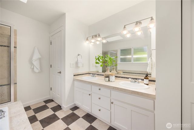 10729 23rd Avenue NE, Seattle, WA 98125
