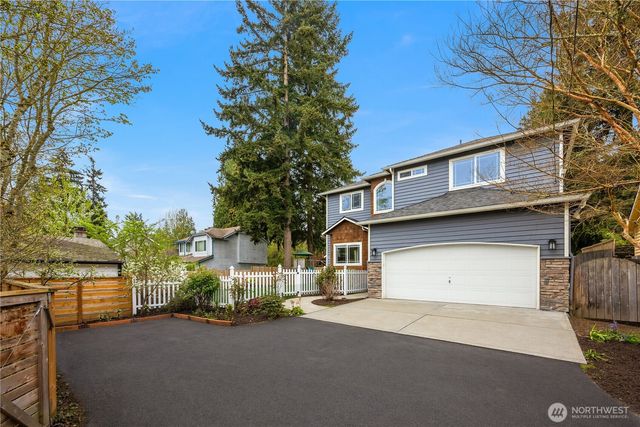 10729 23rd Avenue NE, Seattle, WA 98125