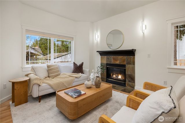 10729 23rd Avenue NE, Seattle, WA 98125