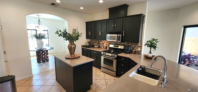 12158 E 33 Pl, Yuma, AZ 85367