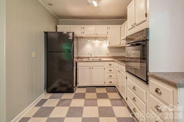 364 Pearson Drive, Asheville, NC 28801