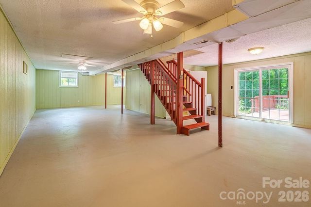 364 Pearson Drive, Asheville, NC 28801