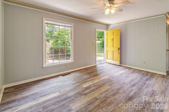 364 Pearson Drive, Asheville, NC 28801