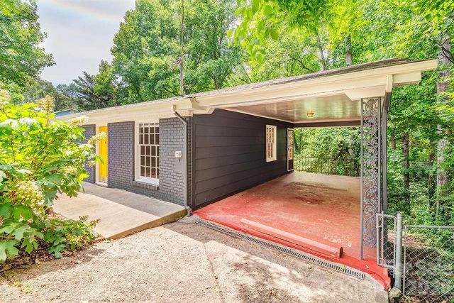 364 Pearson Drive, Asheville, NC 28801