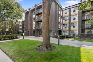 6800 N California Avenue 4L, Chicago, IL 60645