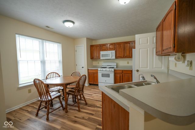2823 Singletree Drive, Indianapolis, IN 46234