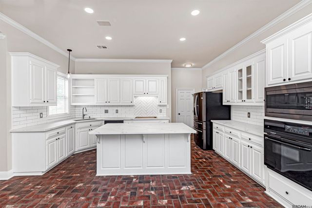 17827 W Colony Way, Baton Rouge, LA 70810
