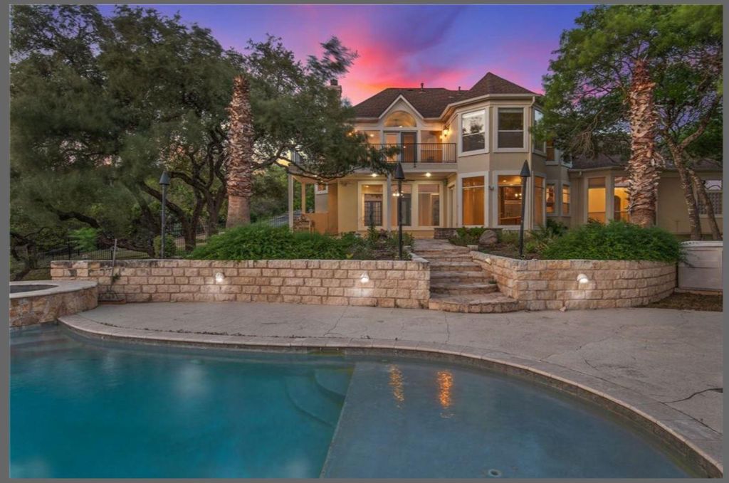 1400 Camelback DR, Leander, TX 78641