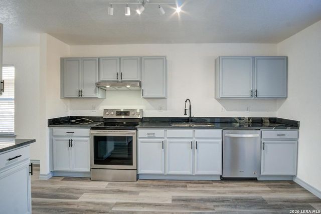 11139 Ranger Cavern, San Antonio, TX 78254