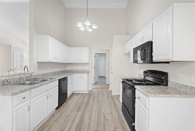 245 LONDON Lane, Hiram, GA 30141