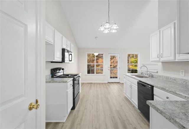 245 LONDON Lane, Hiram, GA 30141