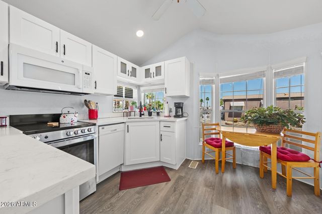 17200 W BELL Road 19, Surprise, AZ 85374