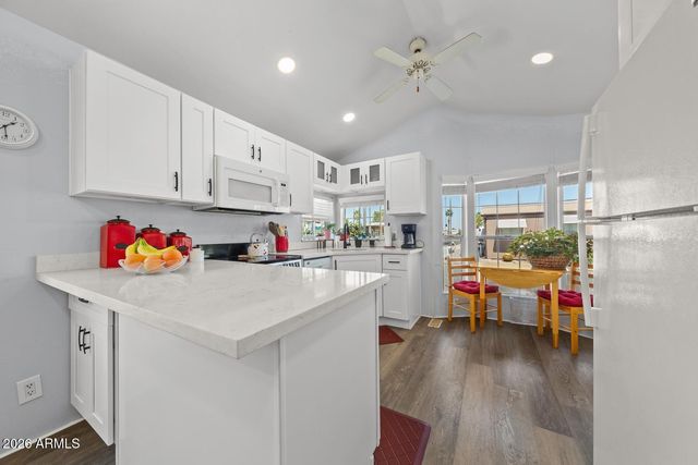 17200 W BELL Road 19, Surprise, AZ 85374
