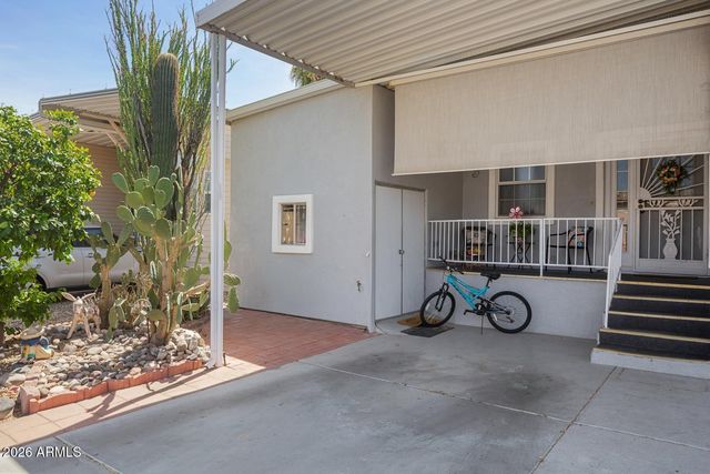 17200 W BELL Road 19, Surprise, AZ 85374