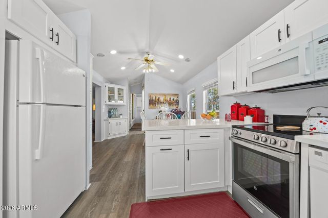 17200 W BELL Road 19, Surprise, AZ 85374