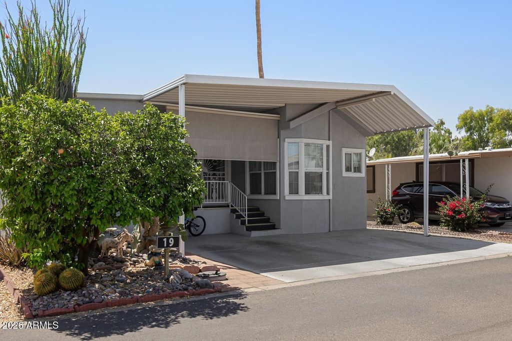 17200 W BELL Road 19, Surprise, AZ 85374