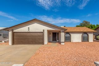 7226 W SUNNYSLOPE Lane, Peoria, AZ 85345