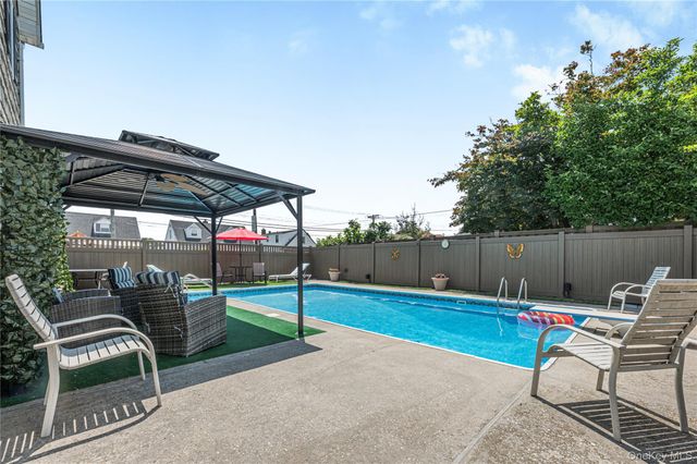 87-17 157th Avenue, Howard Beach, NY 11414