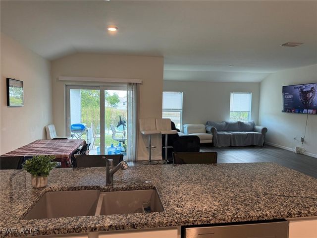 2515 SW 2nd TER, Cape Coral, FL 33991