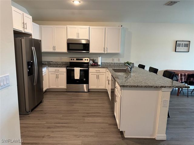 2515 SW 2nd TER, Cape Coral, FL 33991