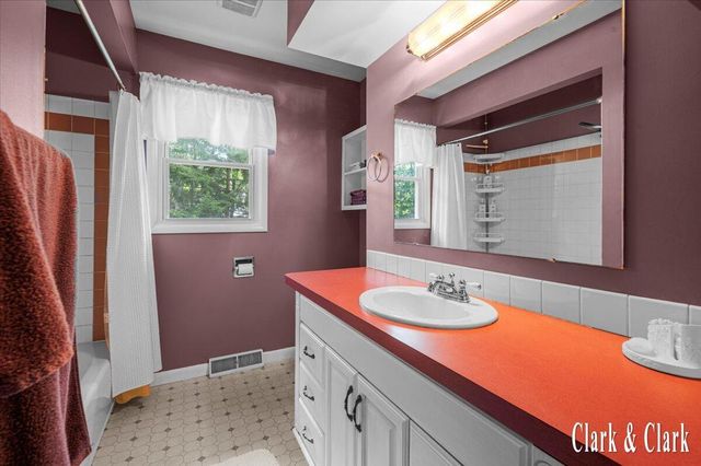 4747 Marshall Avenue, Grand Rapids, MI 49508