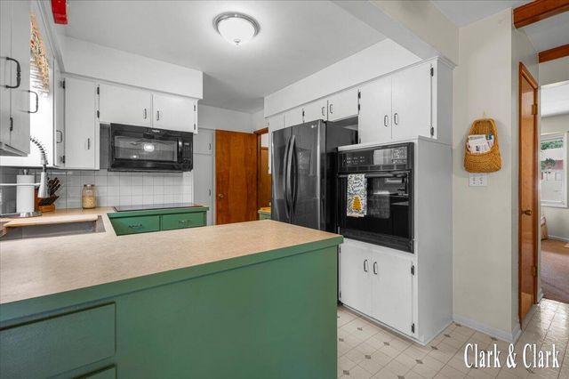 4747 Marshall Avenue, Grand Rapids, MI 49508