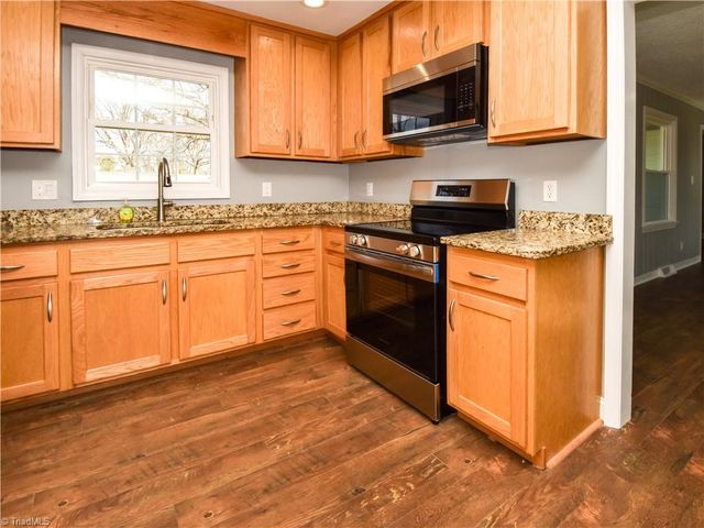 3922 Avera Avenue, Winston-salem, NC 27106