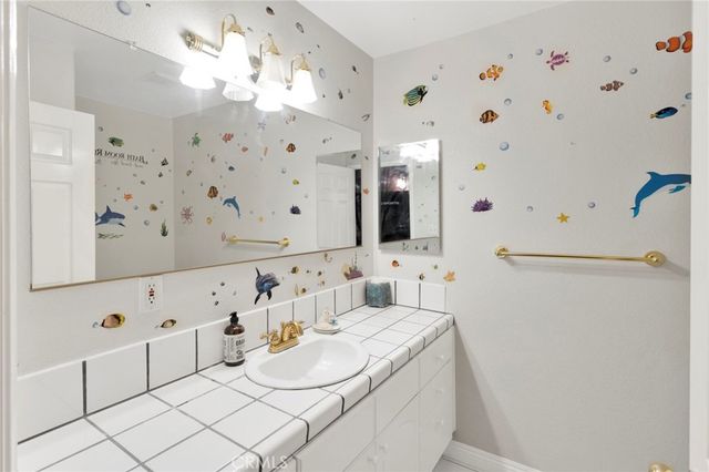 20430 Rancherias, Apple Valley, CA 92307