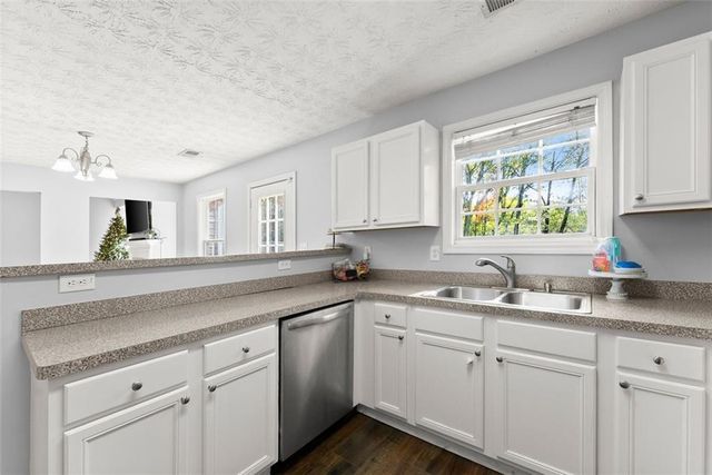 7005 Litany Court, Flowery Branch, GA 30542