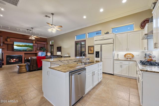 42010 N HARBOUR TOWN Court, Anthem, AZ 85086