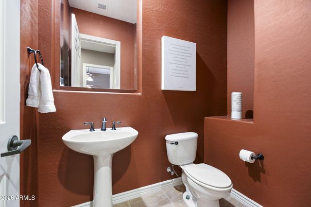 42010 N HARBOUR TOWN Court, Anthem, AZ 85086