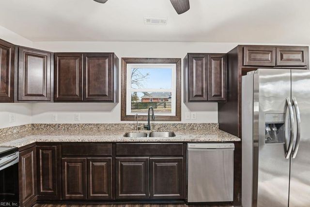 112 Deborah DR, Suffolk, VA 23434