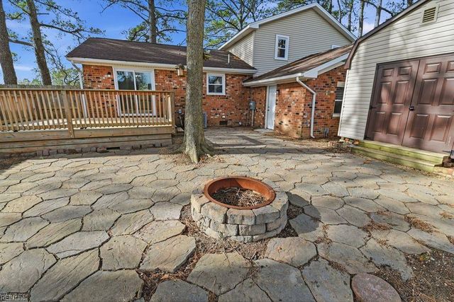 112 Deborah DR, Suffolk, VA 23434