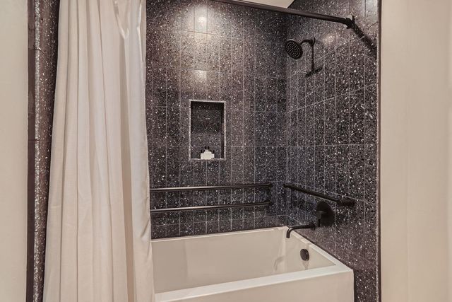 48 E East Ave 1706, Austin, TX 78701