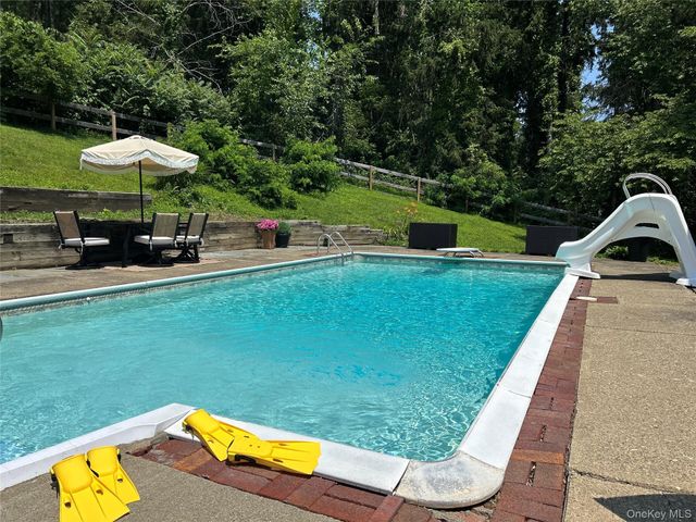 7 Kerr Road, Rhinebeck, NY 12572
