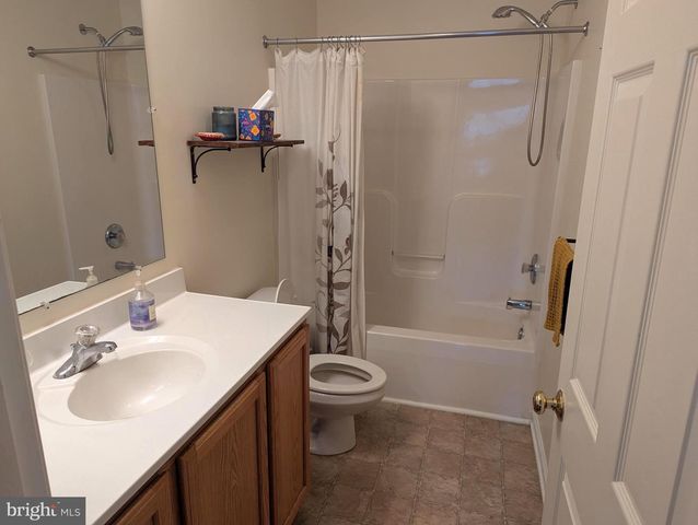 3002 STRATHMEADE ST, Falls Church, VA 22042