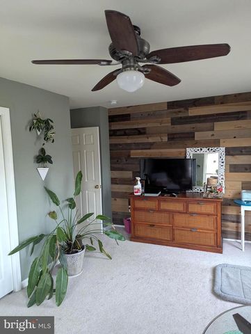 3002 STRATHMEADE ST, Falls Church, VA 22042