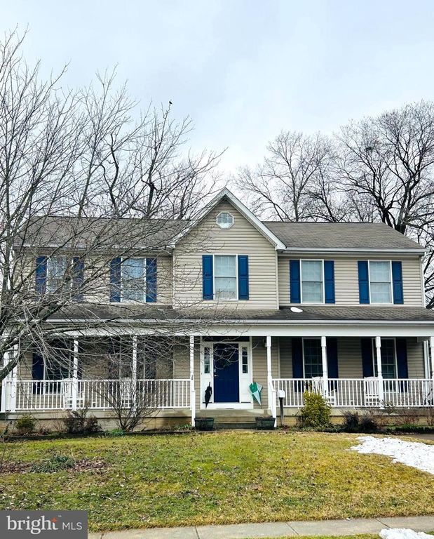 3002 STRATHMEADE ST, Falls Church, VA 22042