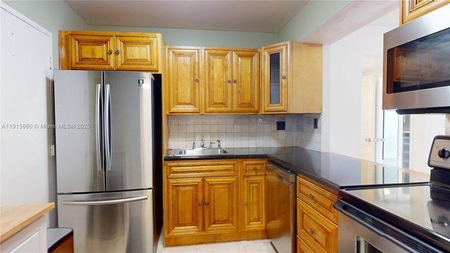 500 Three Islands Blvd 408, Hallandale Beach, FL 33009