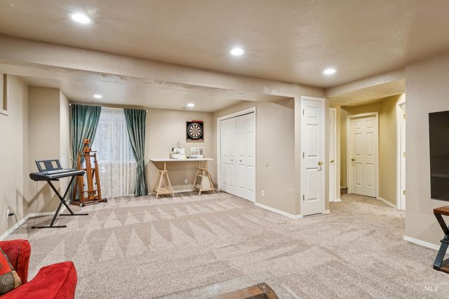 5108 N Samson, Boise, ID 83704