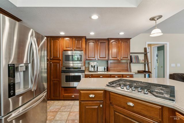 5108 N Samson, Boise, ID 83704