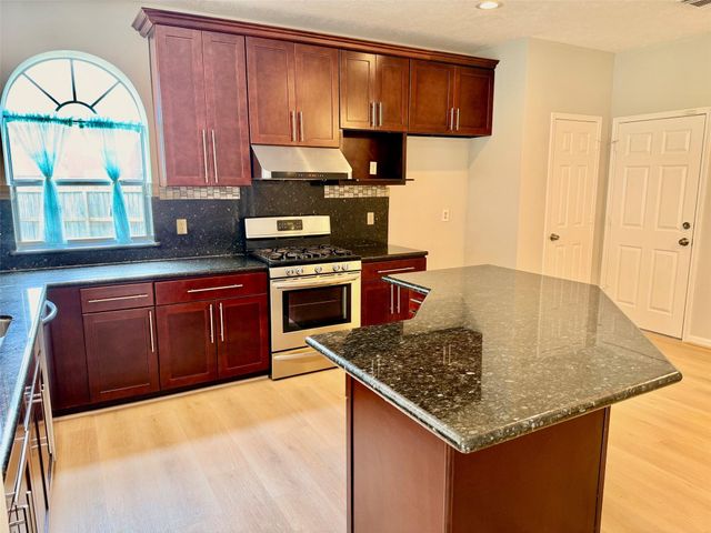 6202 Retlin Court, Houston, TX 77041